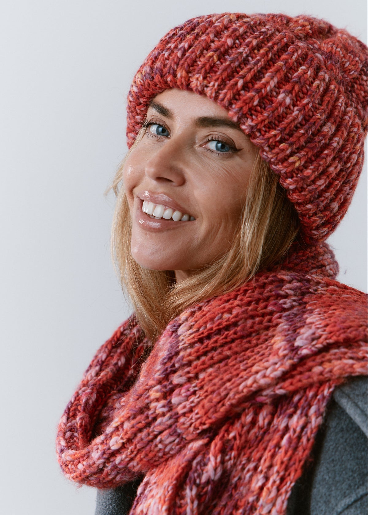 Tokyo Knit Beanie with Cuff – Wool Hat in Red