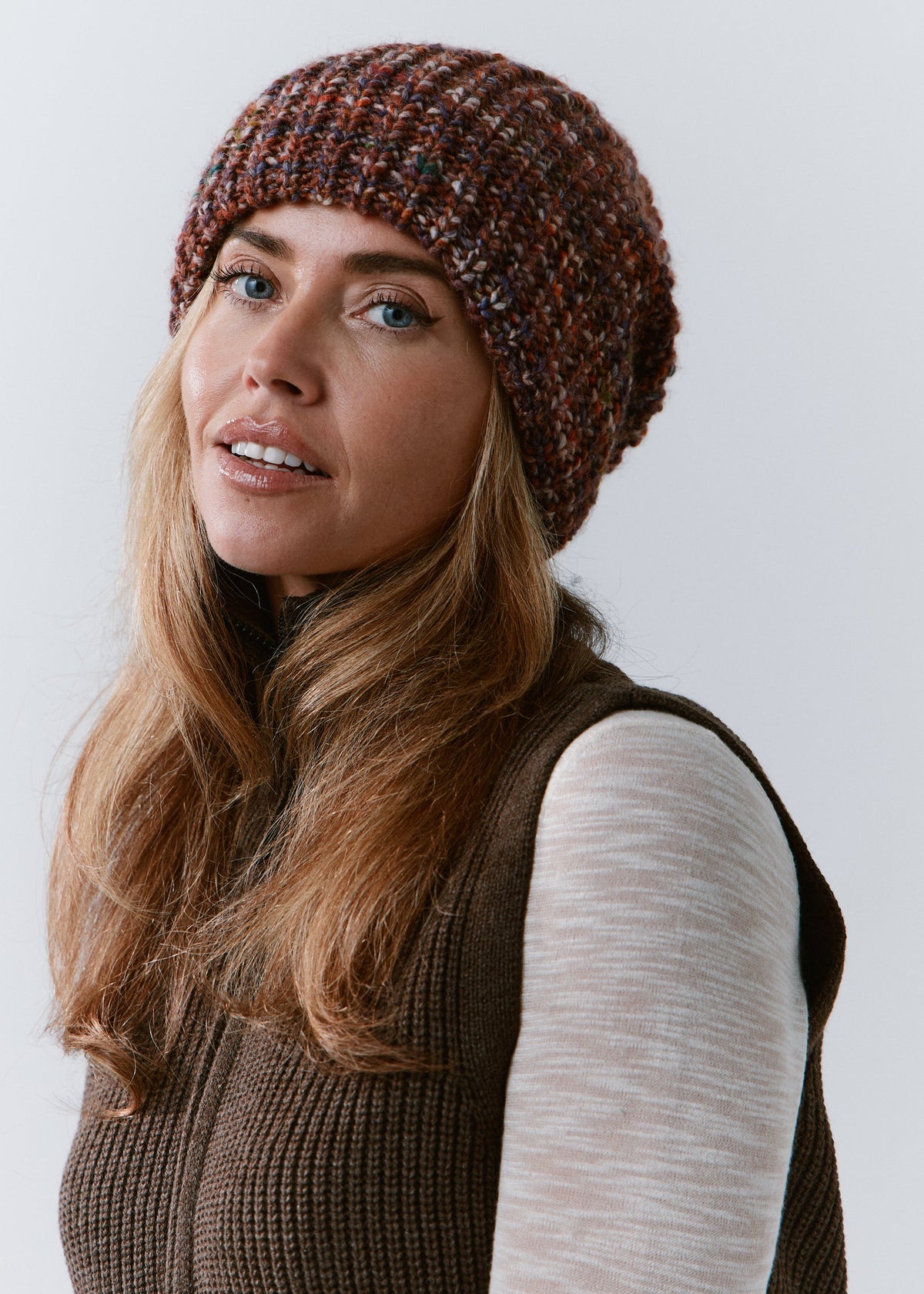 London Eggplant knit beanie: Front three-quarter portrait