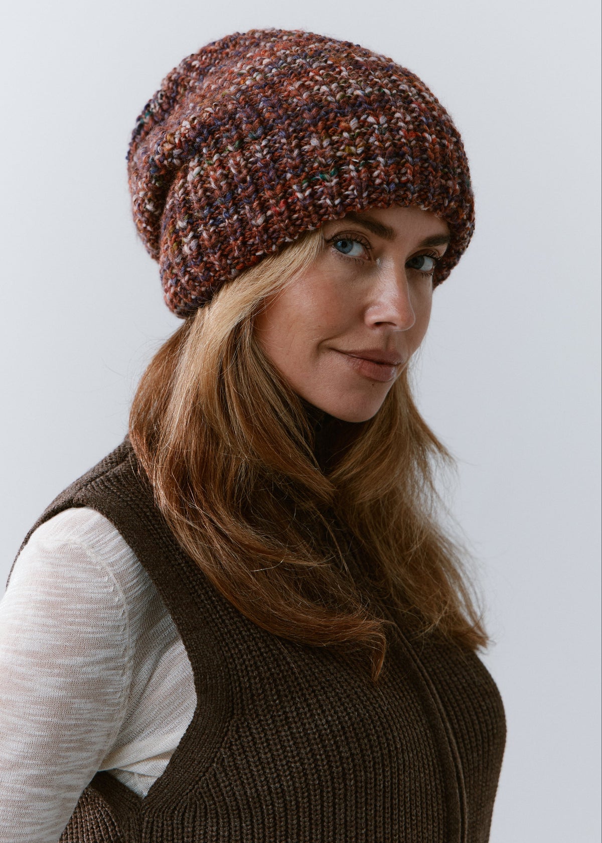 London Eggplant knit beanie: Three-quarter close-up