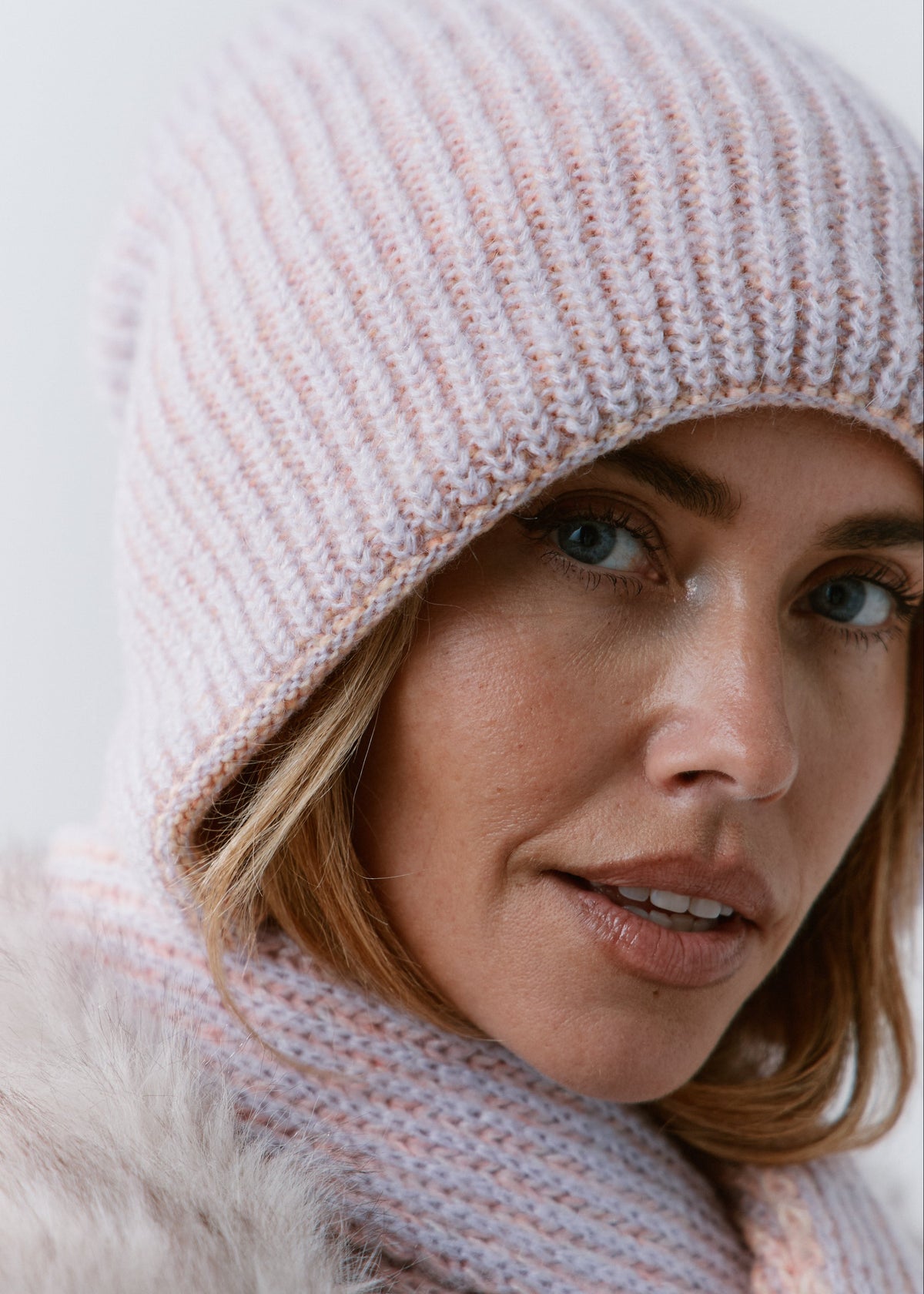 BRIKOLY Lisse Unicorn reversible ribbed knit beanie shown close up to reveal the pale lilac ribbed knit.