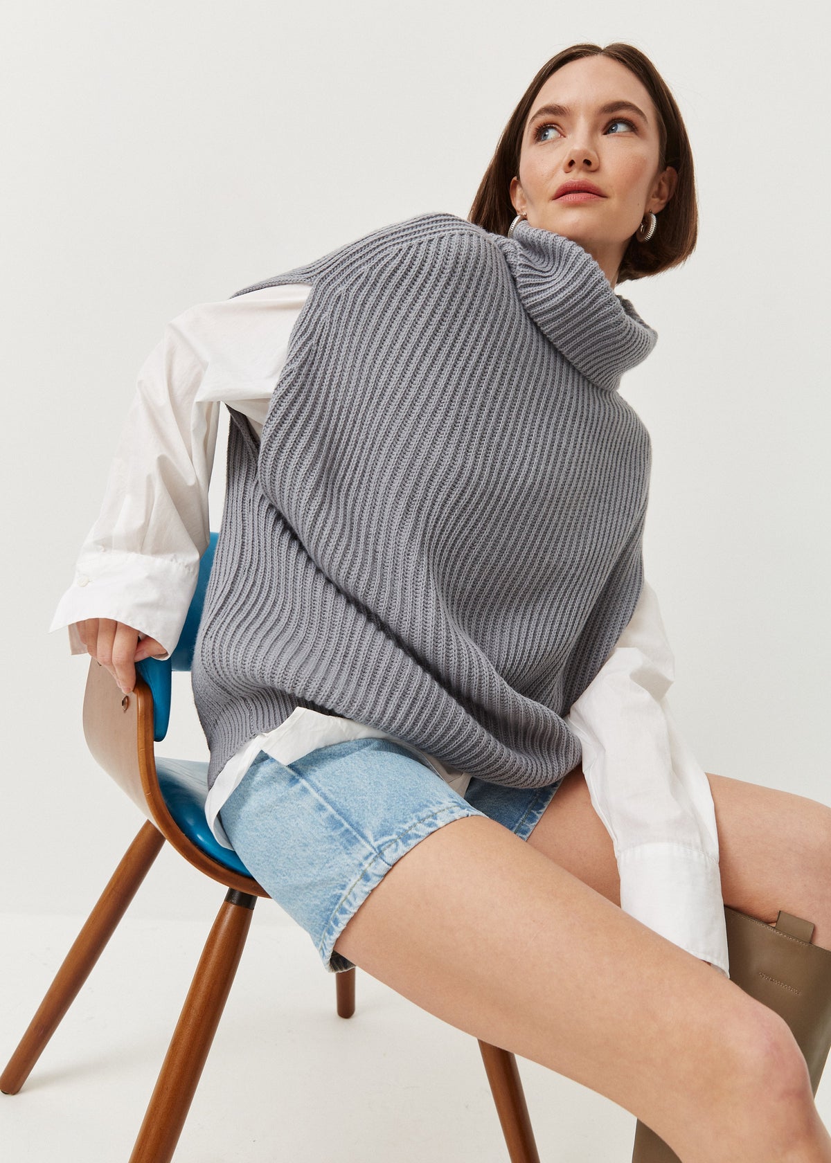 Women’s Oversized Gray Knit Sweater Vest – Long Turtleneck Layering Essential (на проверку) - BRIKOLY