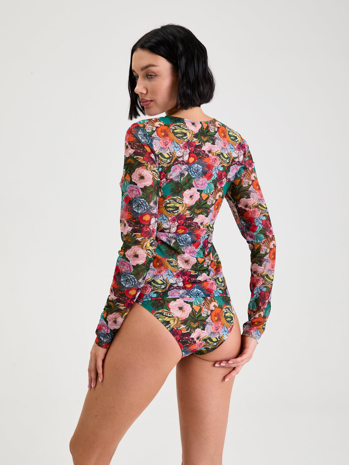 Garden Swimsuit – Exclusive Swimwear for Even, Healthy Tan with Sun Protection (на проверку) - BRIKOLY