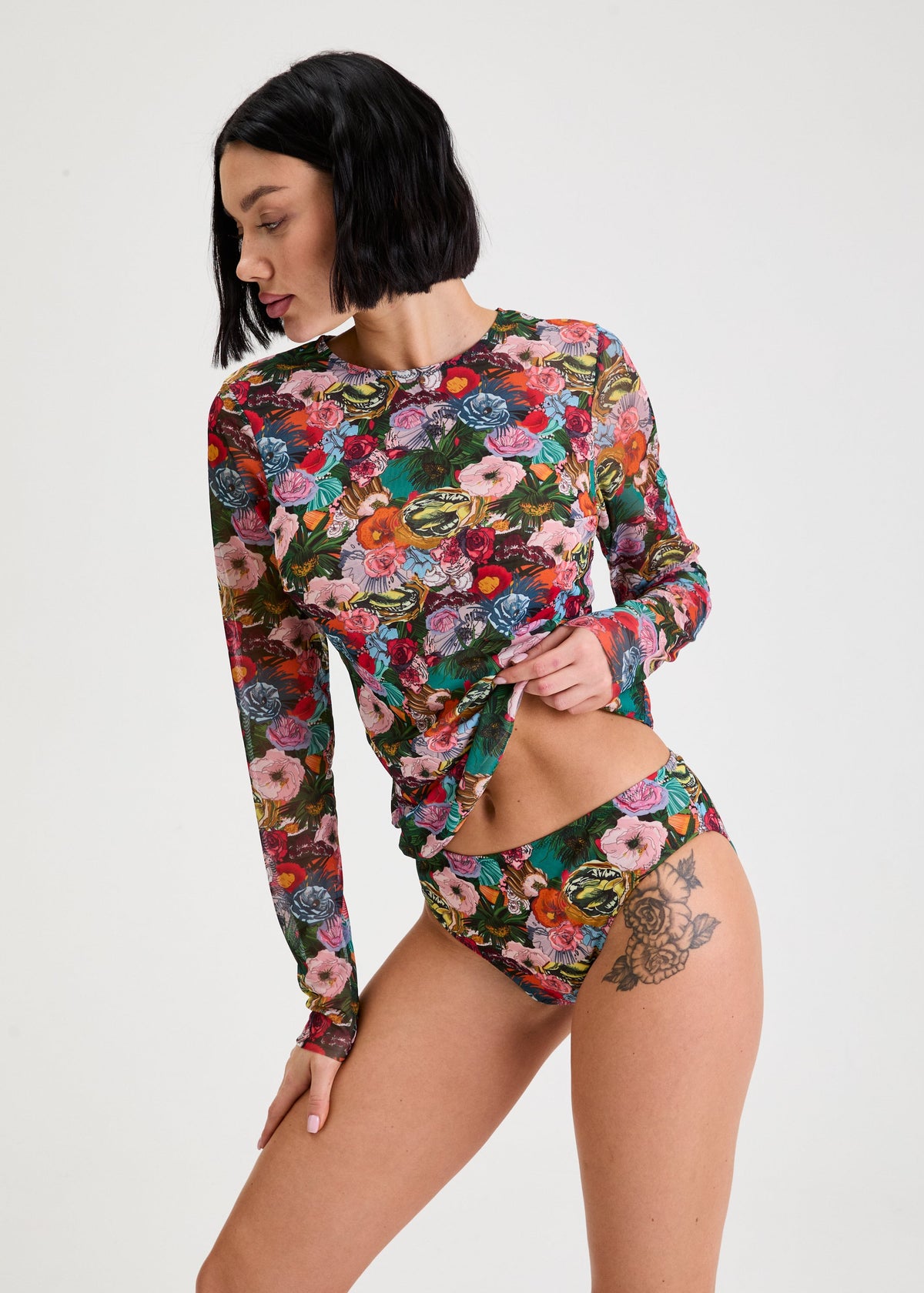 Garden Swimsuit – Exclusive Swimwear for Even, Healthy Tan with Sun Protection (на проверку) - BRIKOLY