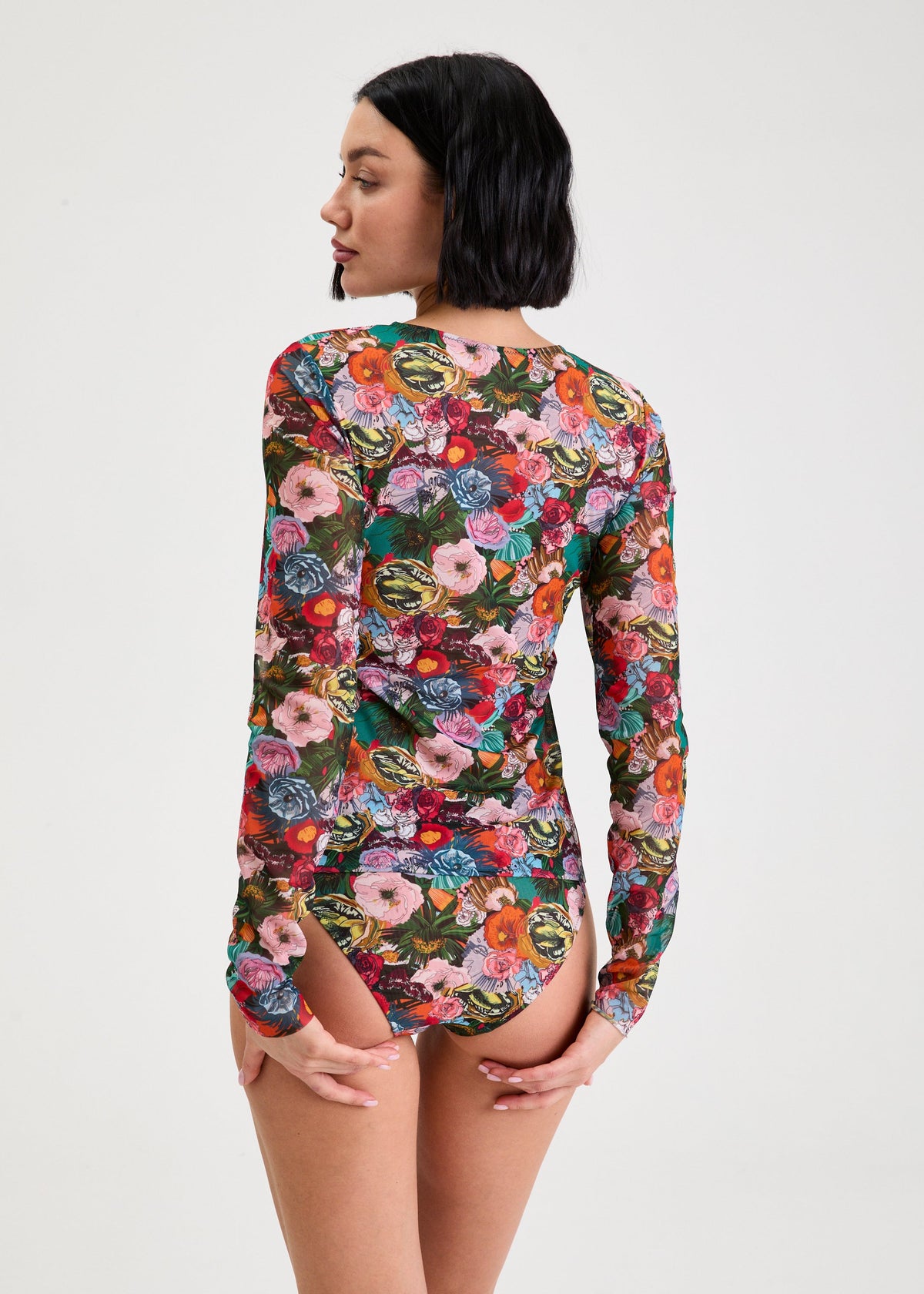 Garden Swimsuit – Exclusive Swimwear for Even, Healthy Tan with Sun Protection (на проверку) - BRIKOLY