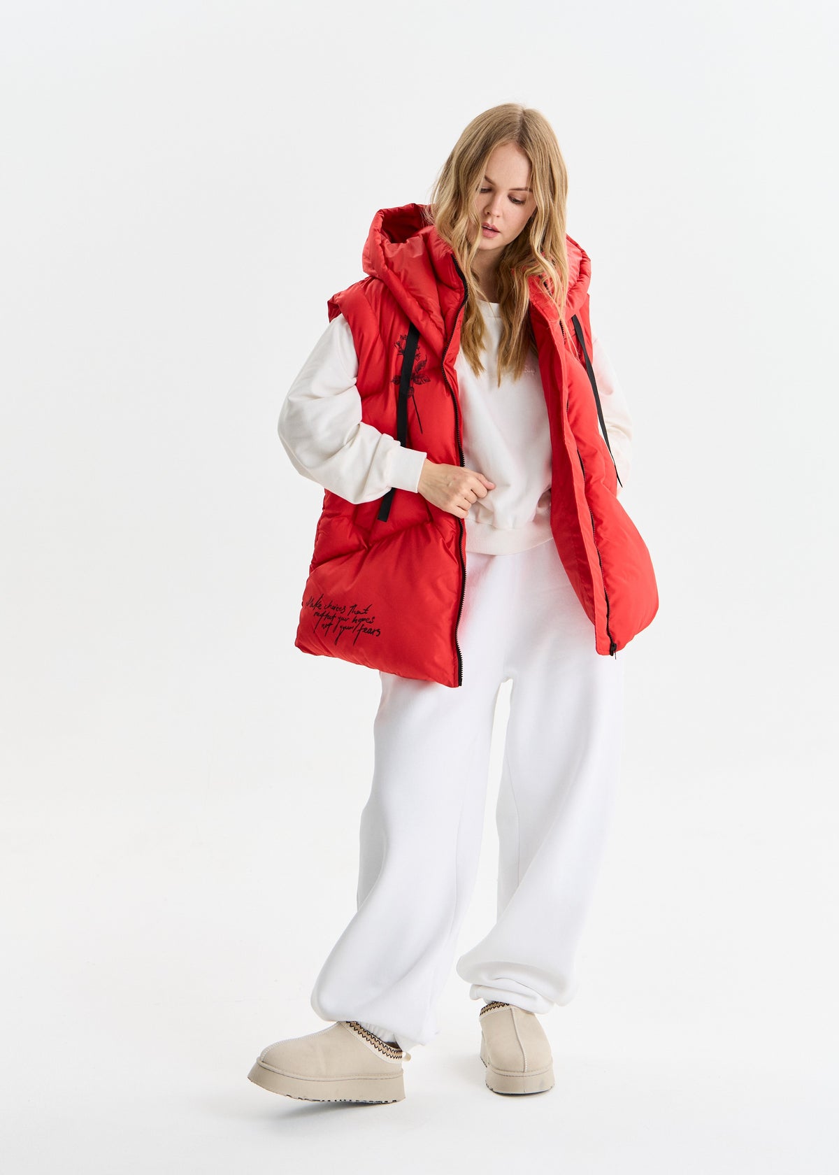 Red Accent Women’s Hooded Vest - BRIKOLY