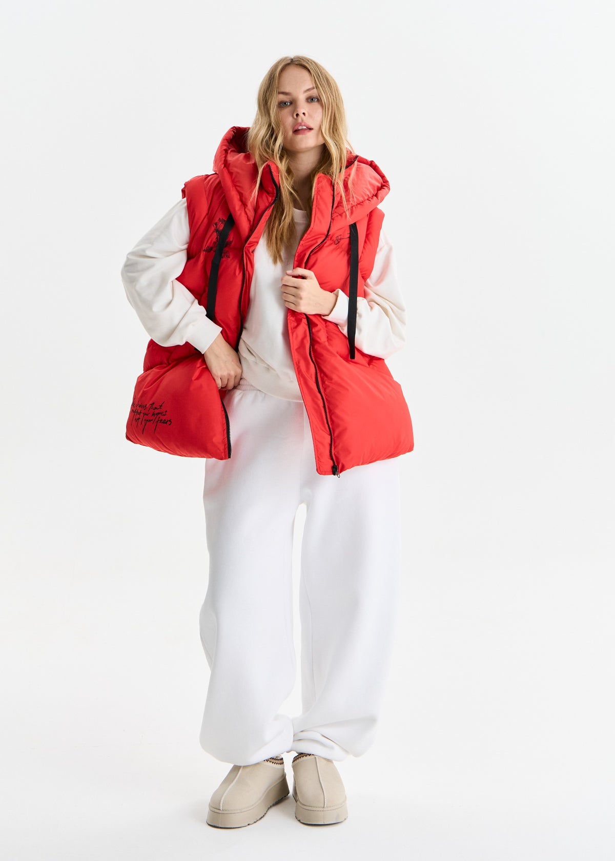 Red Accent Women’s Hooded Vest - BRIKOLY