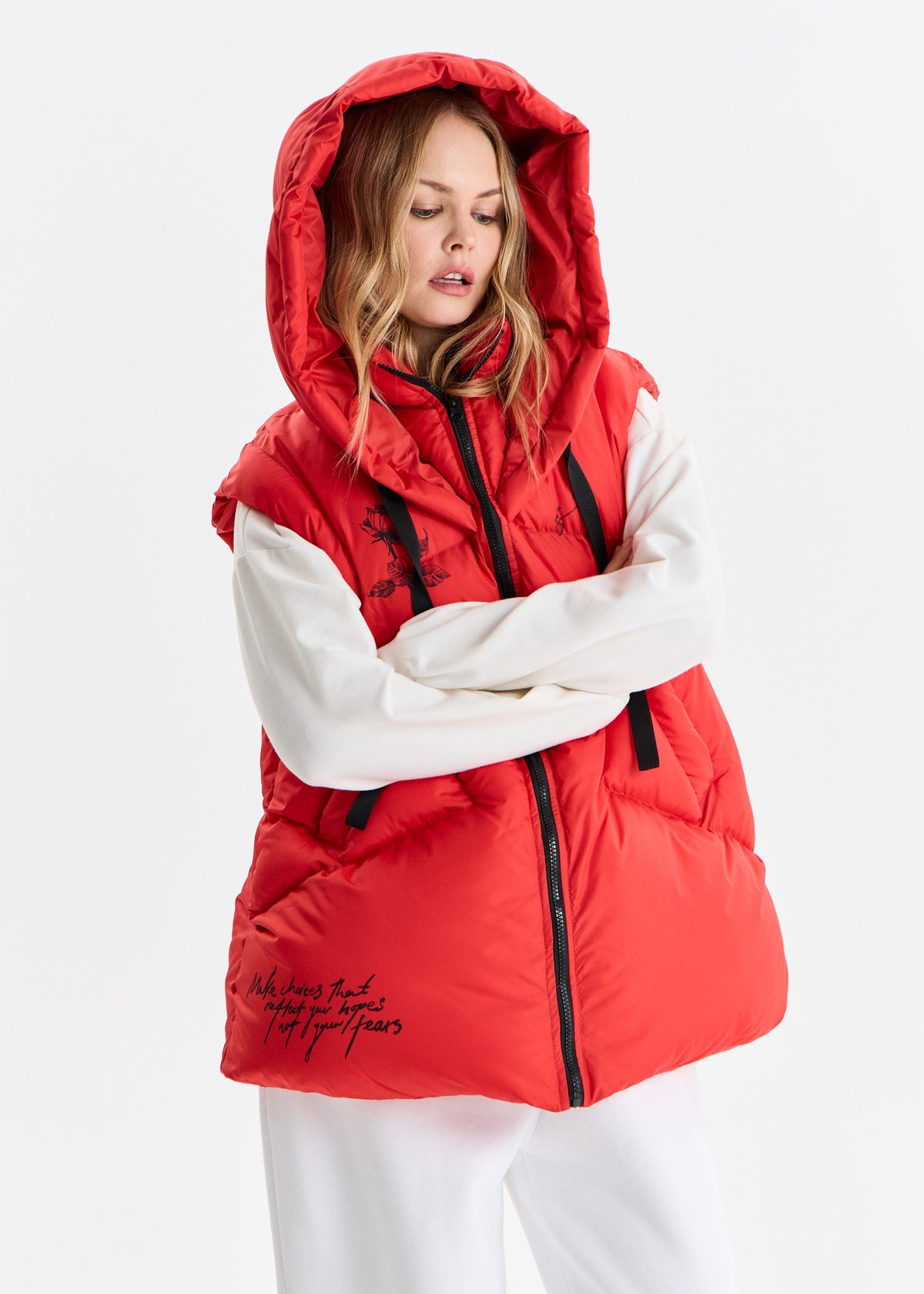 Red Accent Women’s Hooded Vest - BRIKOLY