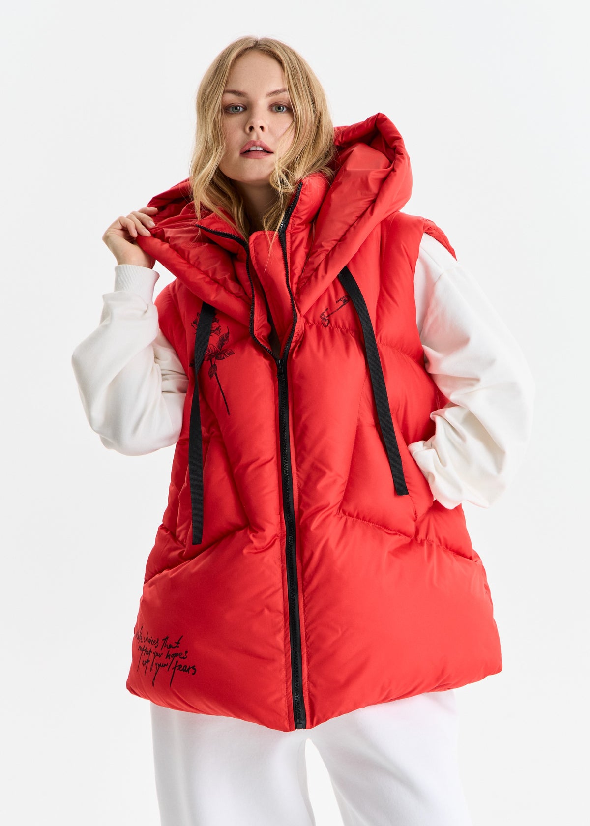 Red Accent Women’s Hooded Vest - BRIKOLY