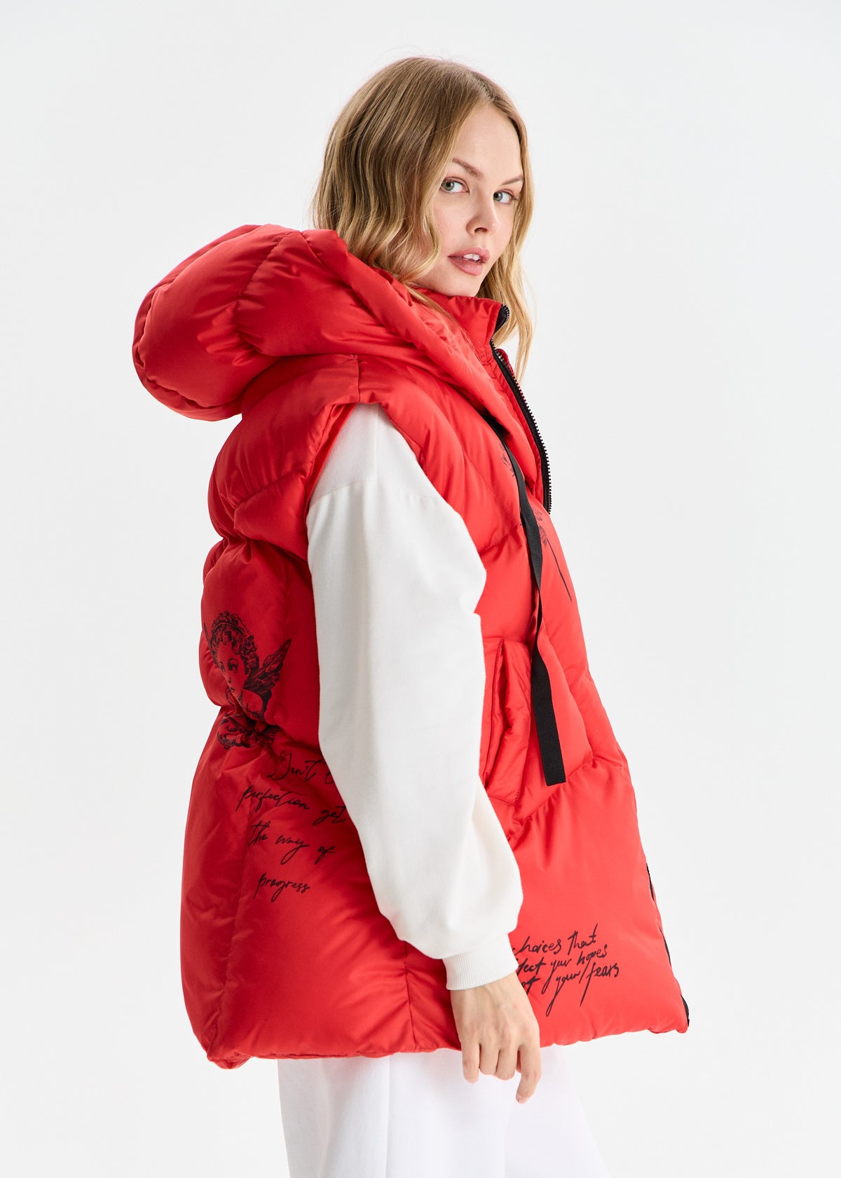 Red Accent Women’s Hooded Vest - BRIKOLY