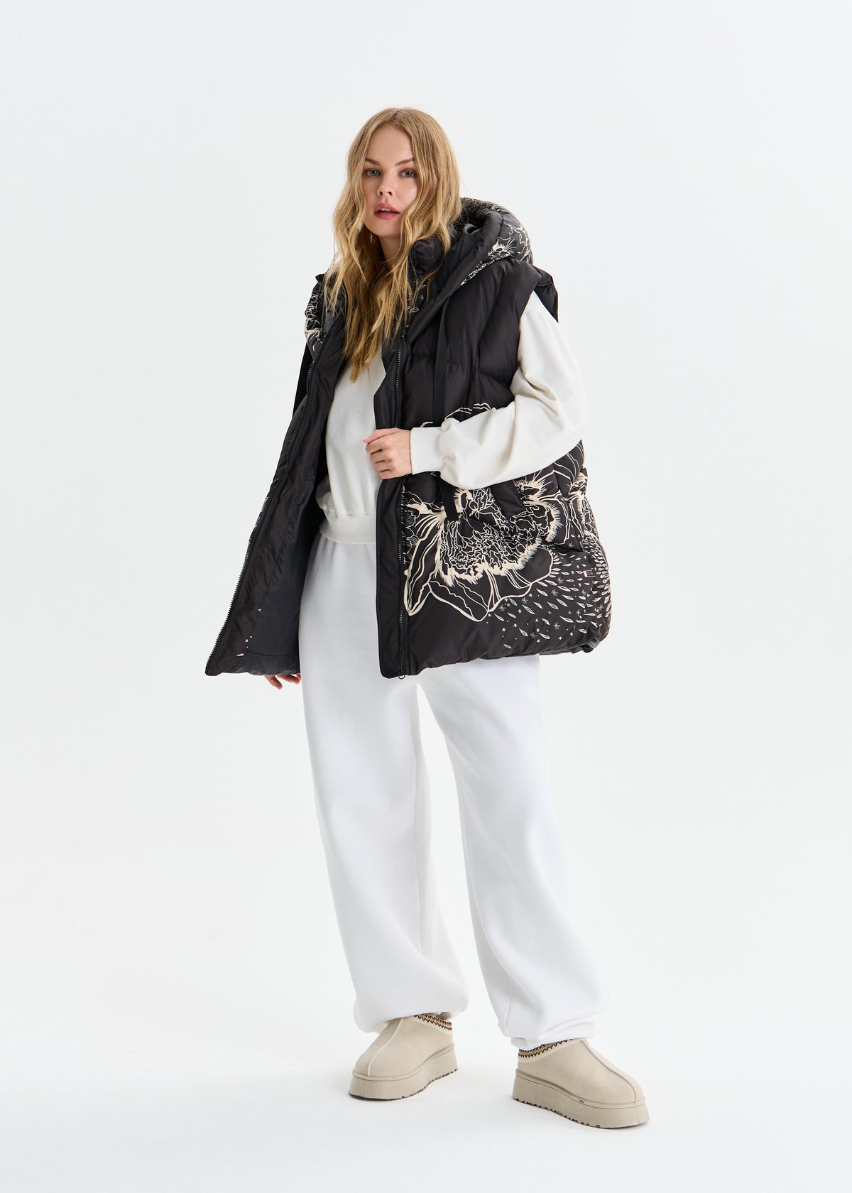 Aster Design Women’s Hooded Vest - BRIKOLY