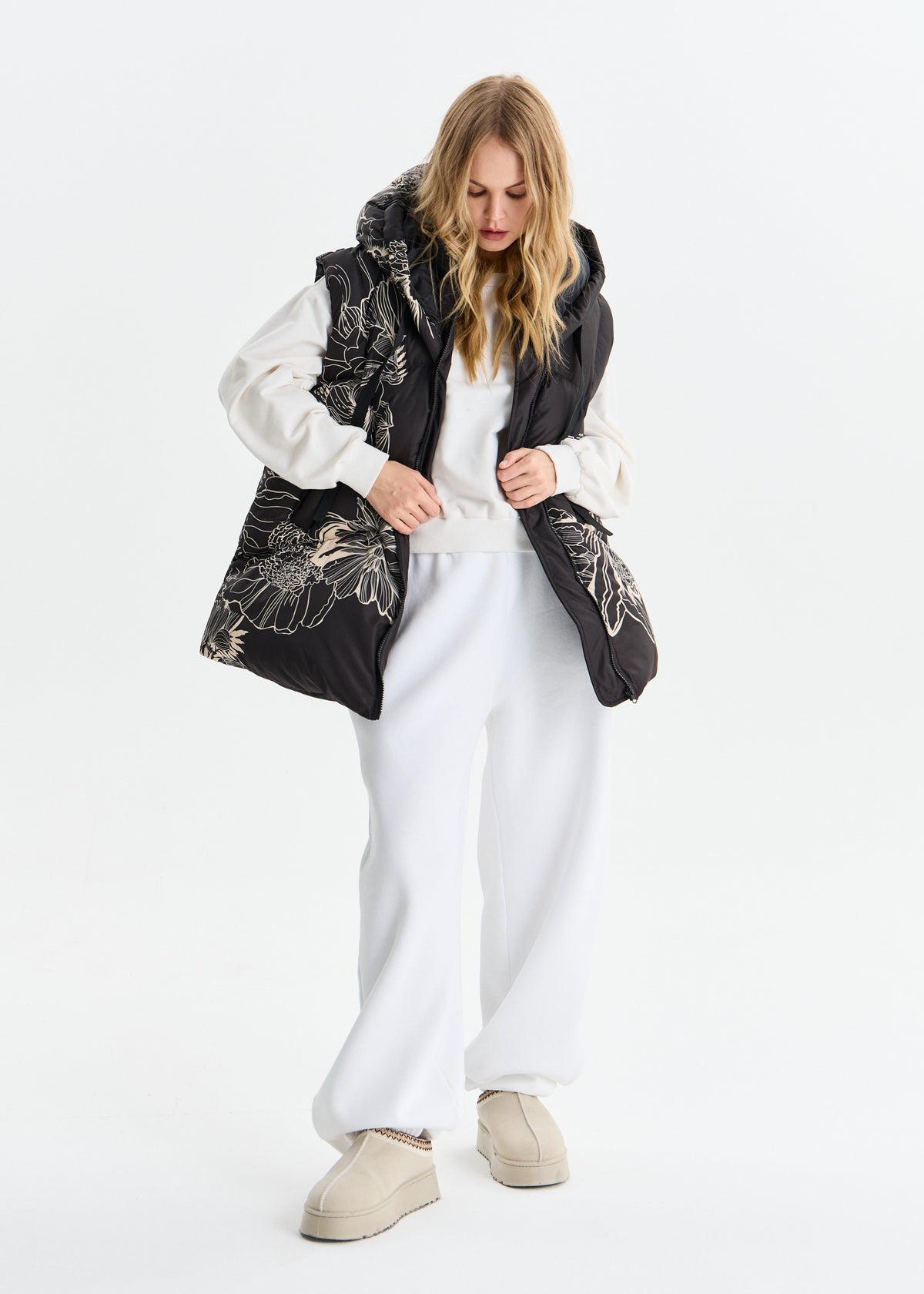 Aster Design Women’s Hooded Vest - BRIKOLY