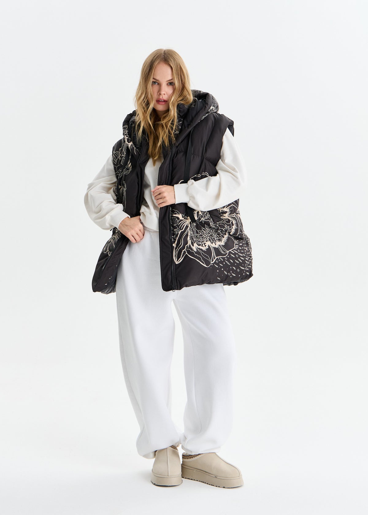 Aster Design Women’s Hooded Vest - BRIKOLY