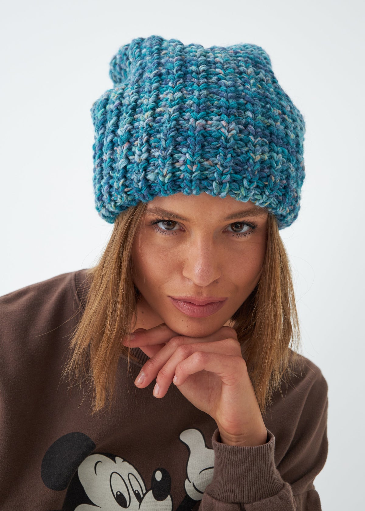 Oversized Tiffany double-layer wool hat: Front portrait with the brim turned up