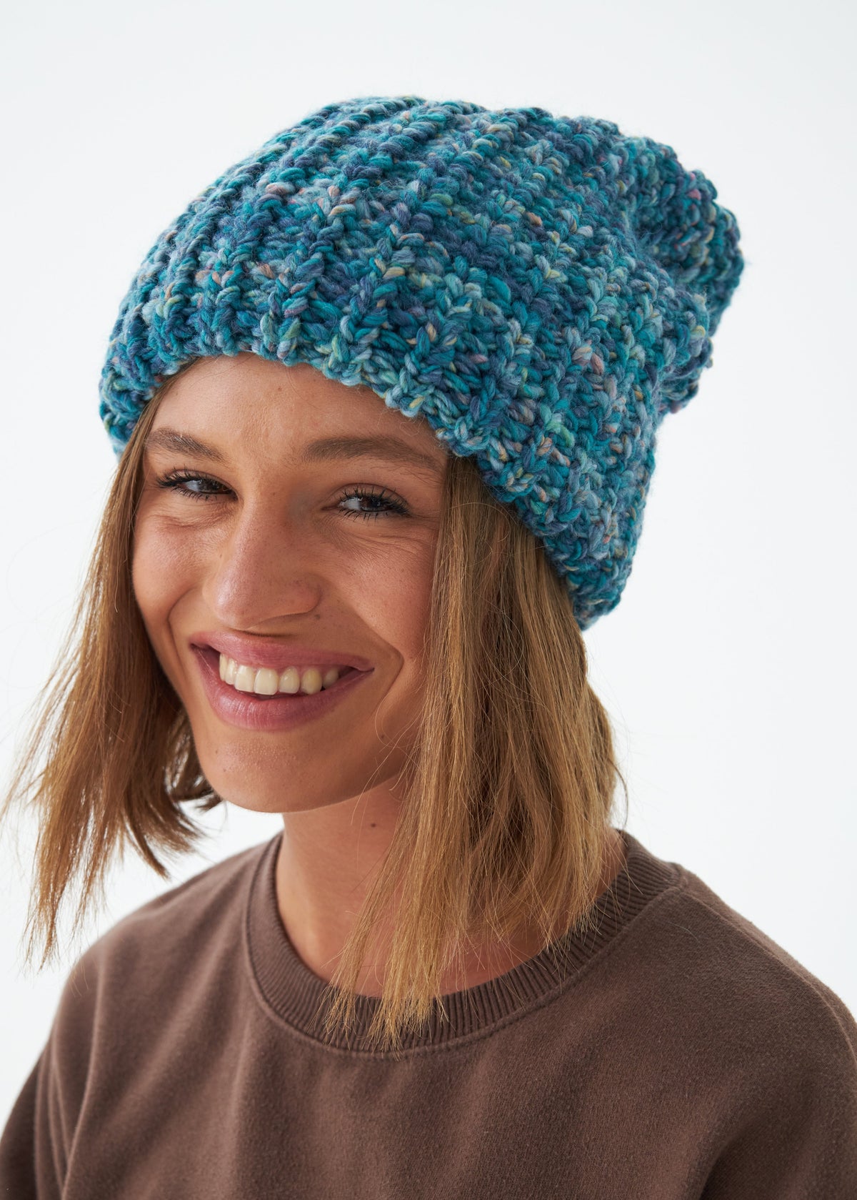 Oversized Tiffany double-layer wool hat: Smiling portrait with relaxed crown