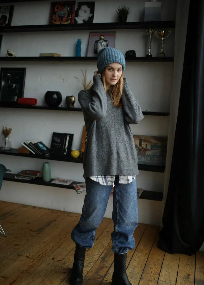 London Knit Beanie in Gray & Blue — Soft, Warm & Effortlessly Stylish