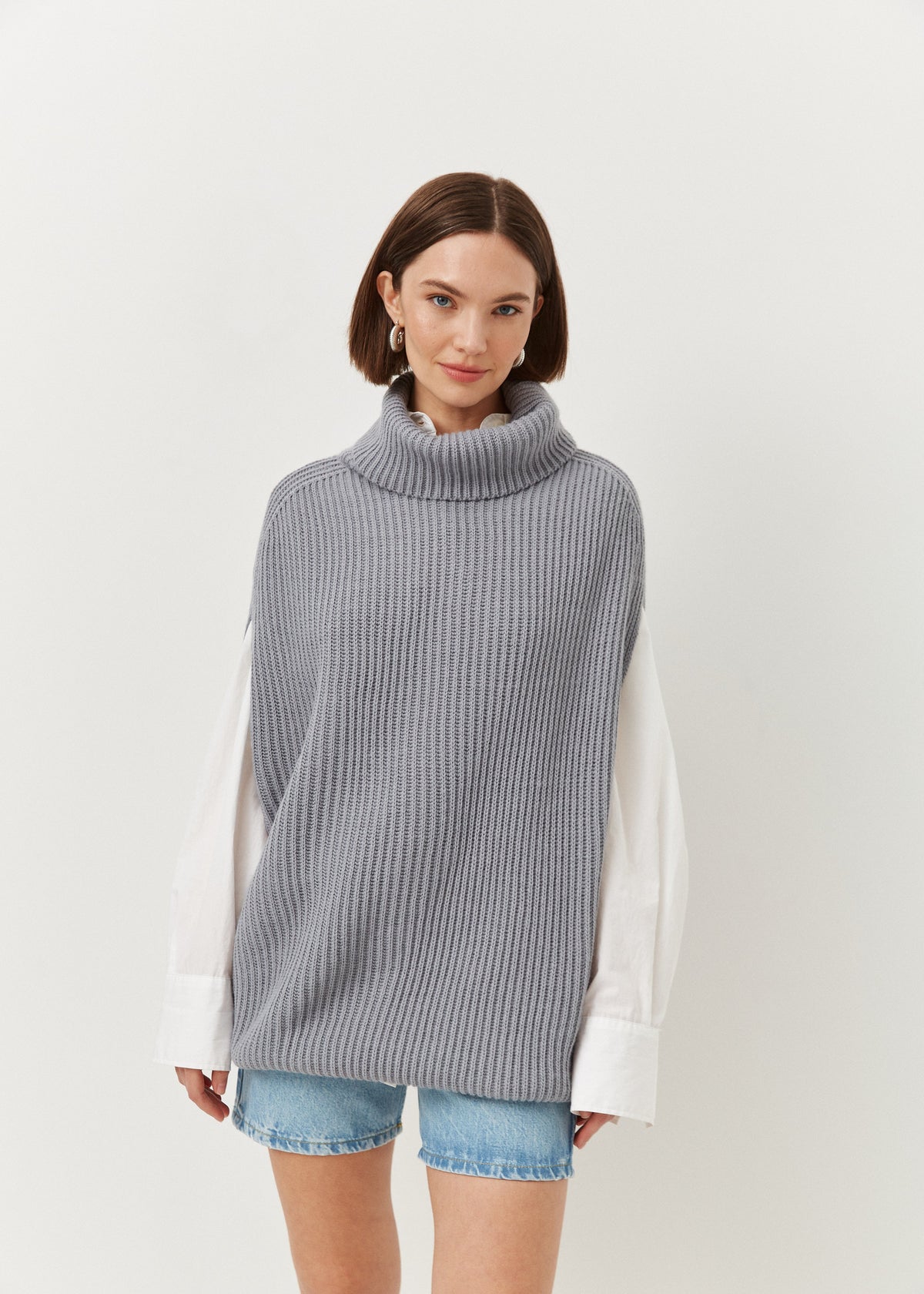 Women’s Oversized Gray Knit Sweater Vest – Long Turtleneck Layering Essential (на проверку) - BRIKOLY