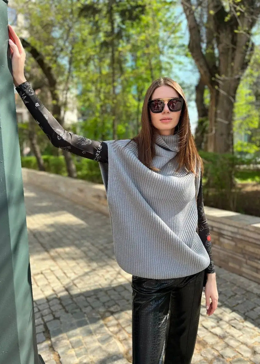 Women’s Oversized Gray Knit Sweater Vest – Long Turtleneck Layering Essential (на проверку) - BRIKOLY