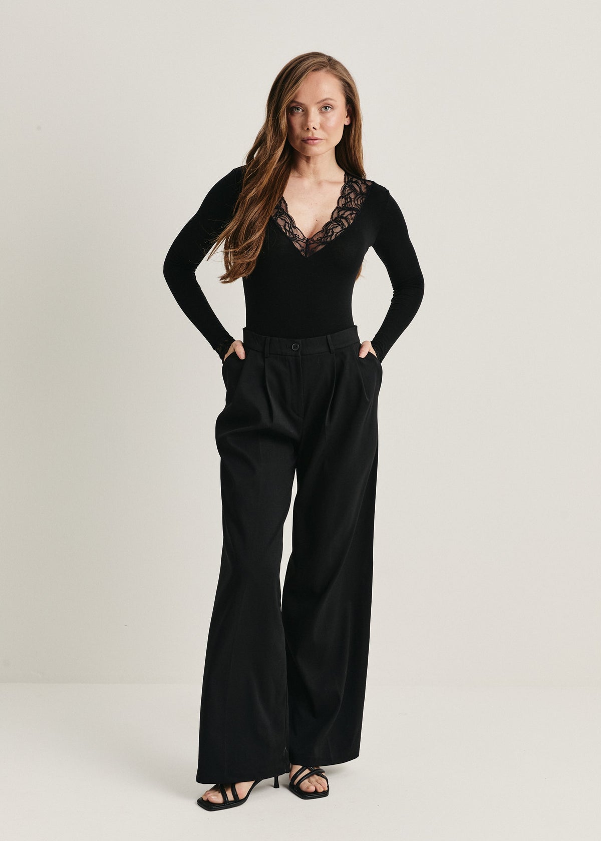 Luxury Cashmere Lace Bodysuit – Elegant Long Sleeve Sculpting Body for Women - BRIKOLY