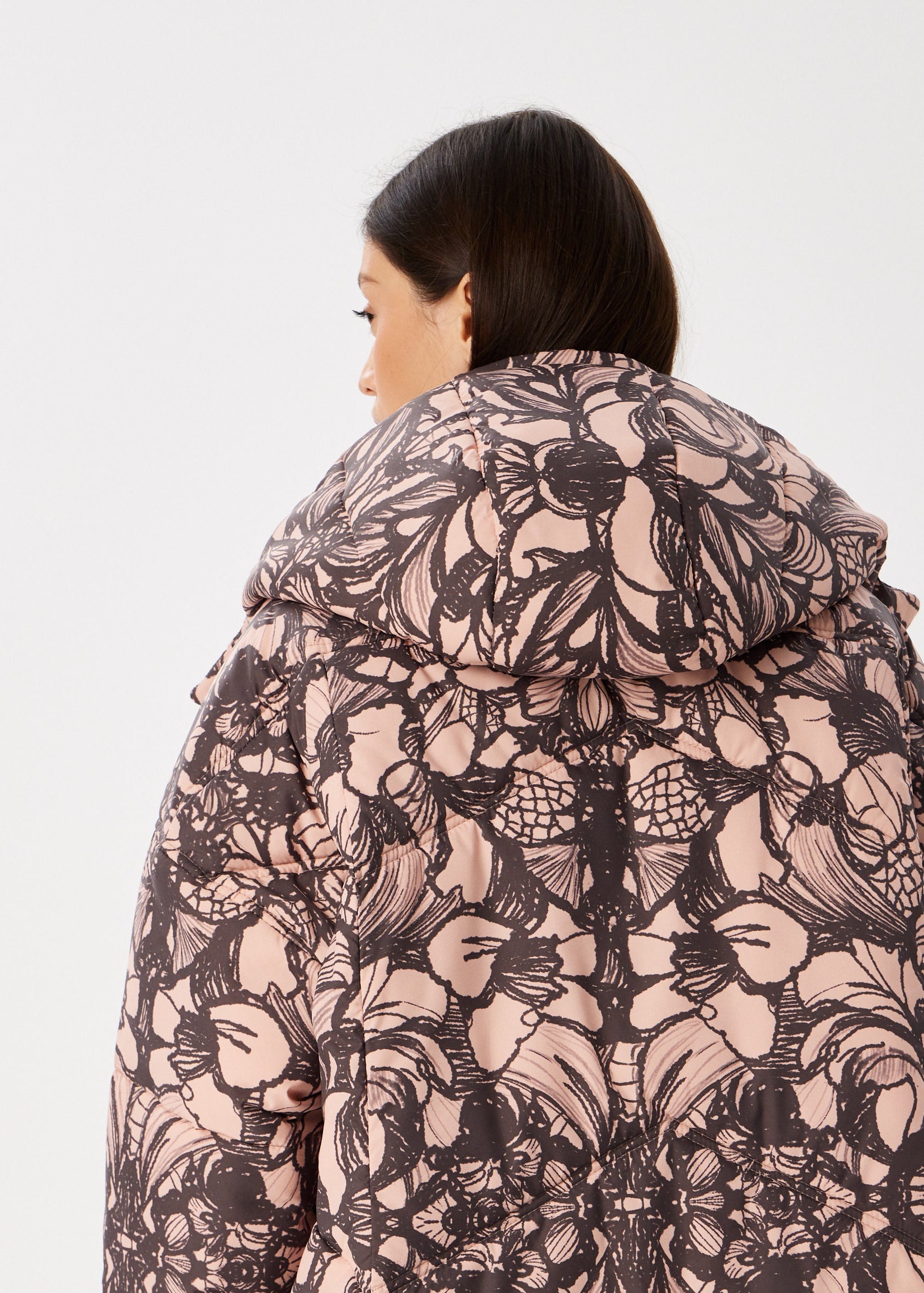 Lace Printed Puffer Jacket for Women – Artistic & Cozy Design