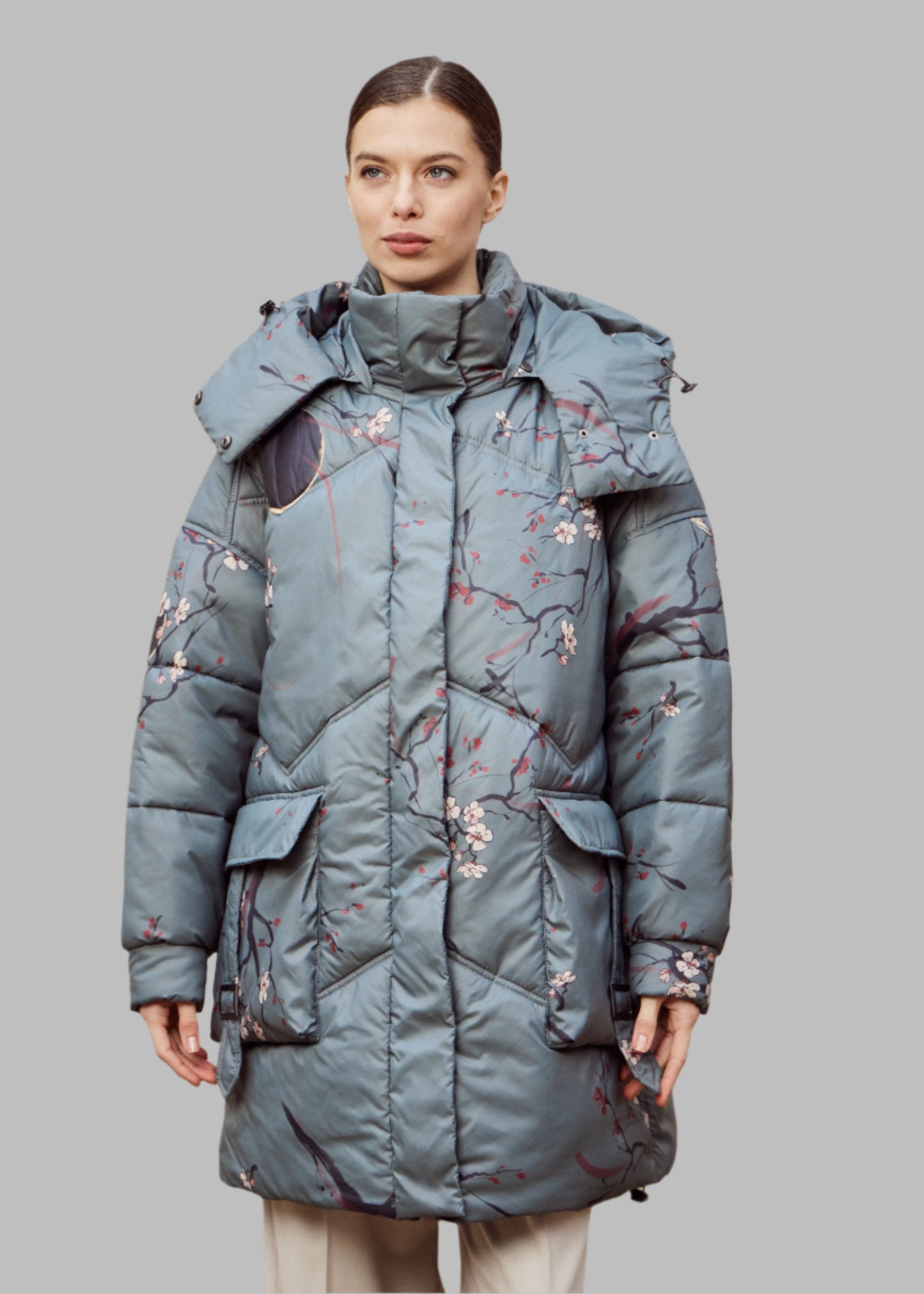 【タキマキ着用】BLOSSOM H COMPANY JACKET ブロッサム Sakura Printed Puffer Jacket for Women – Artistic & Cozy Design