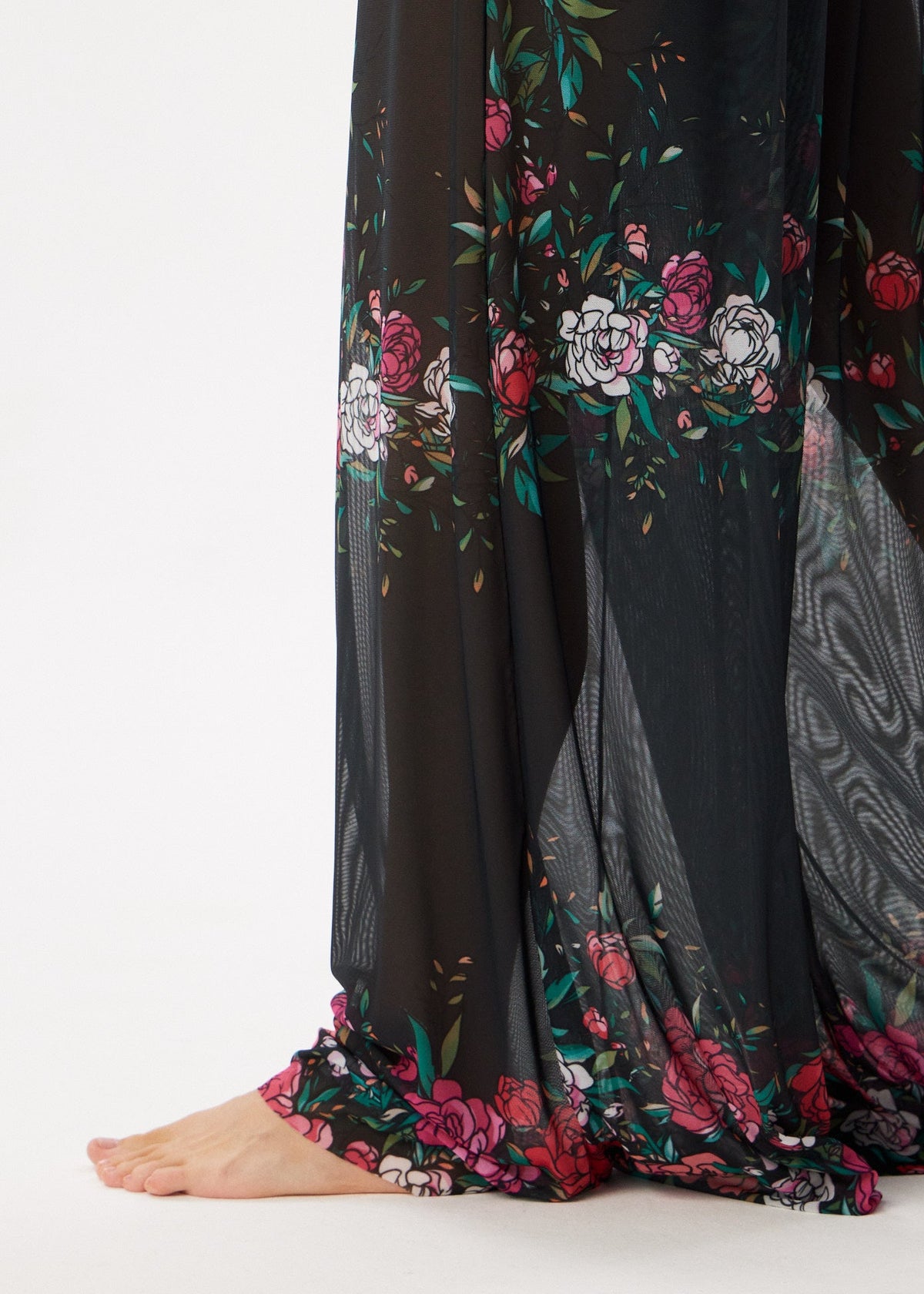 Rose Flowing Palazzo Pants – Style, Comfort, and Sun Protection