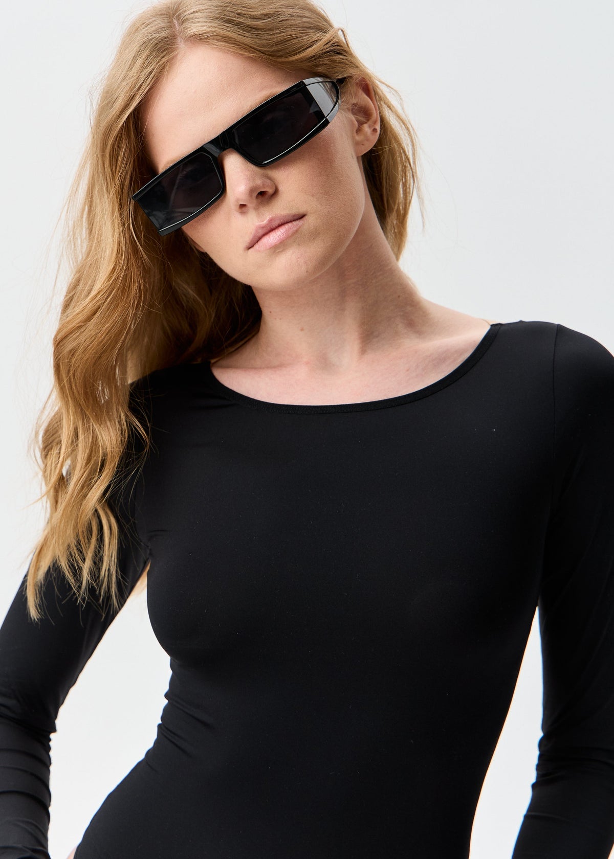 Poppy Tattoo Effect Bodysuit: Long Sleeve & Open Back - BRIKOLY