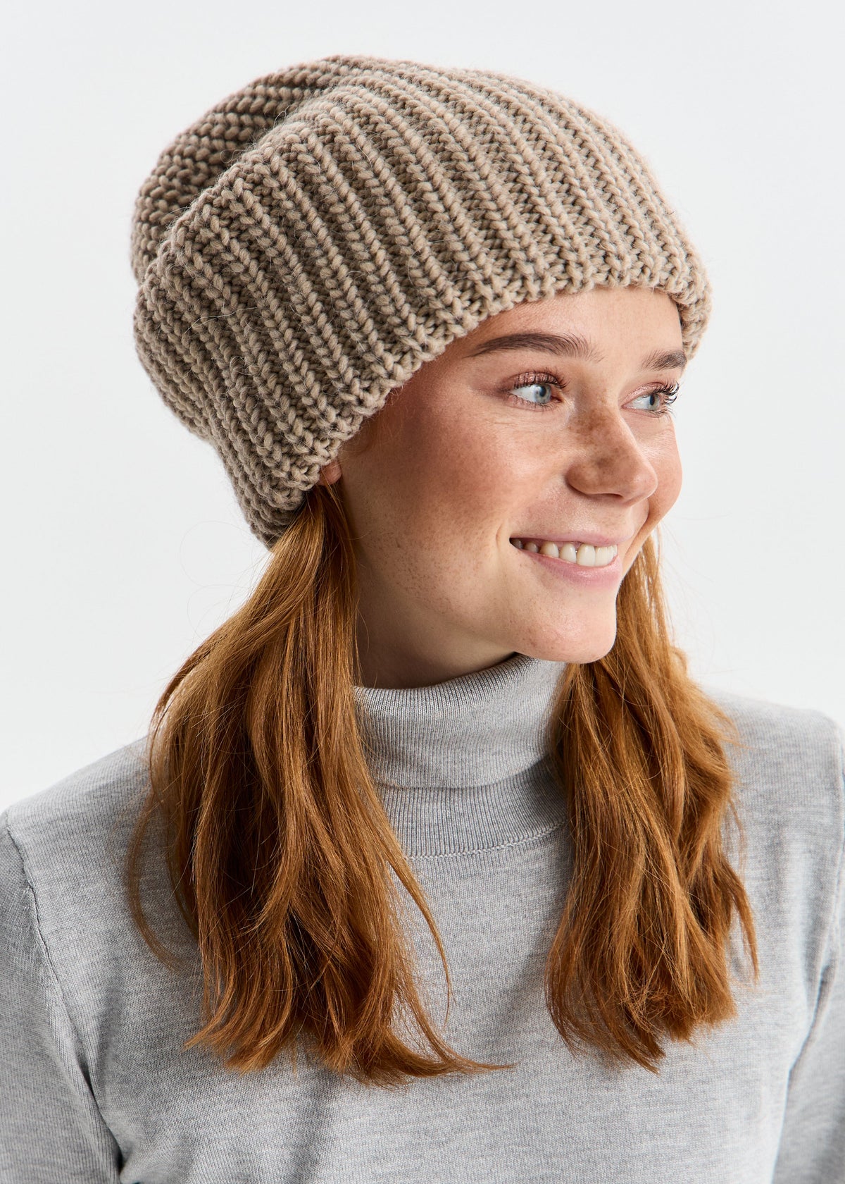 Oversized Double-Layer Wool Hat in Beige
