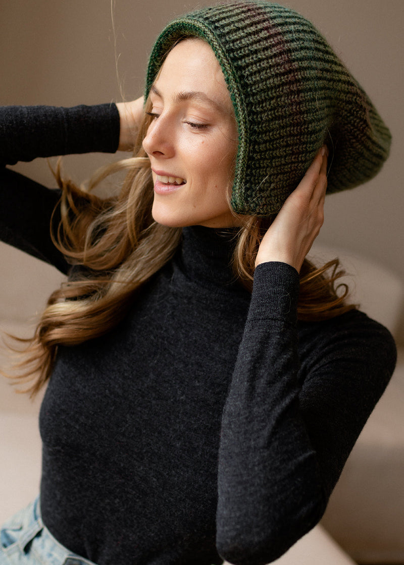 Reversible Wool Beanie Green Lisse - Double-Sided Warm Hat
