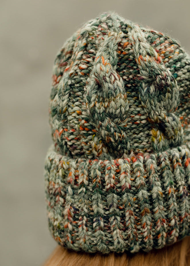 Tokyo Green cable knit wool beanie: Back close-up of the raised knit pattern