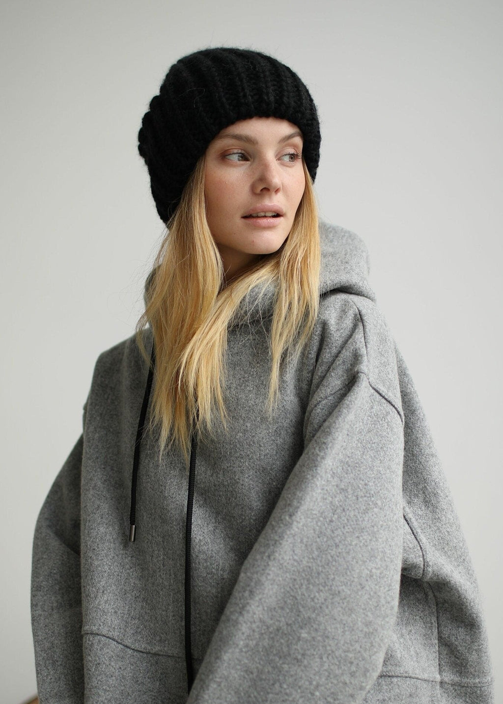Oversized Double-Layer Wool Hat in Black – BRIKOLY