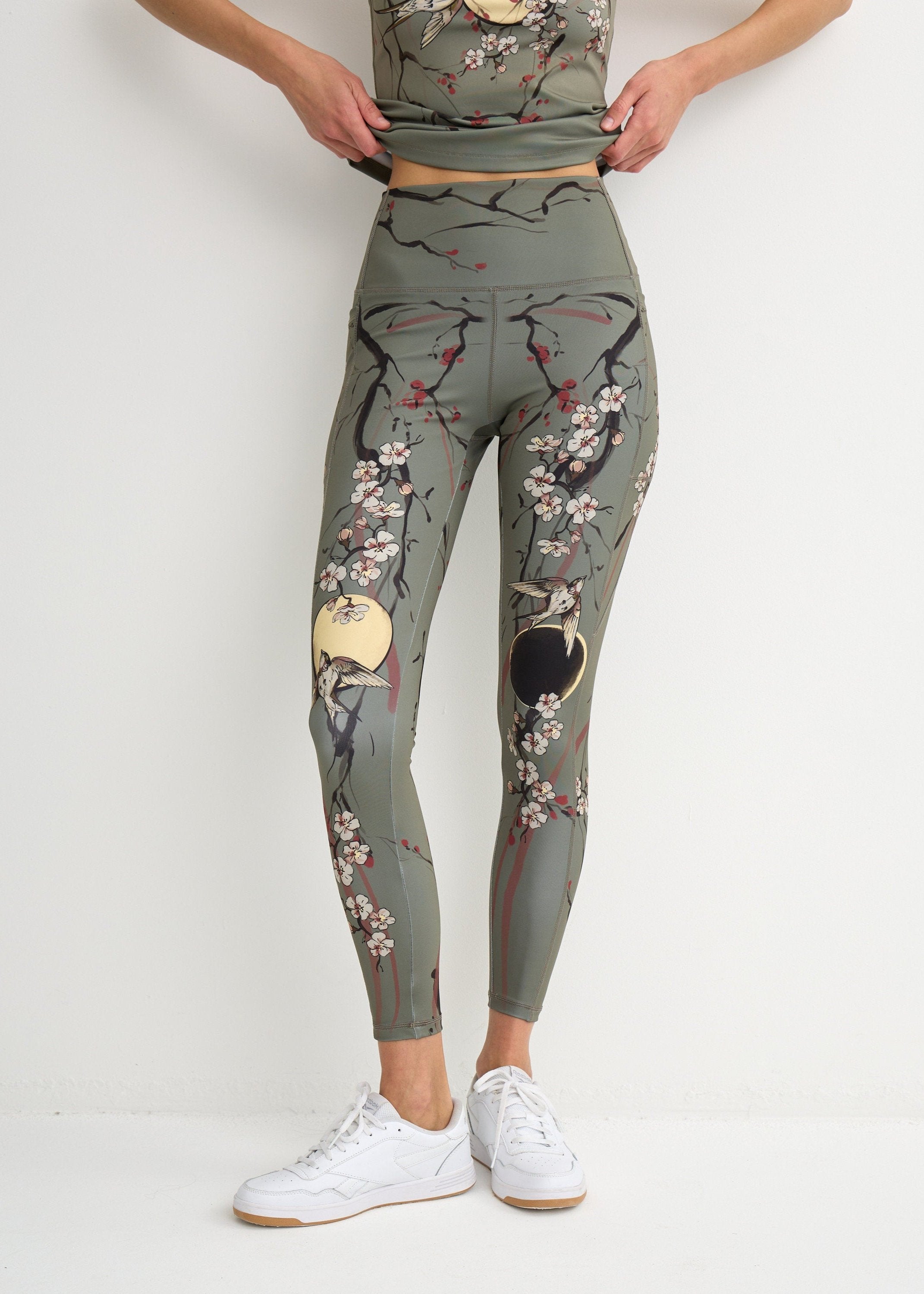 Sakura Printed Biflex Leggings with Deep Pockets for Women