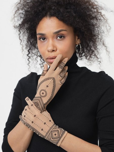 Henna  Gloves